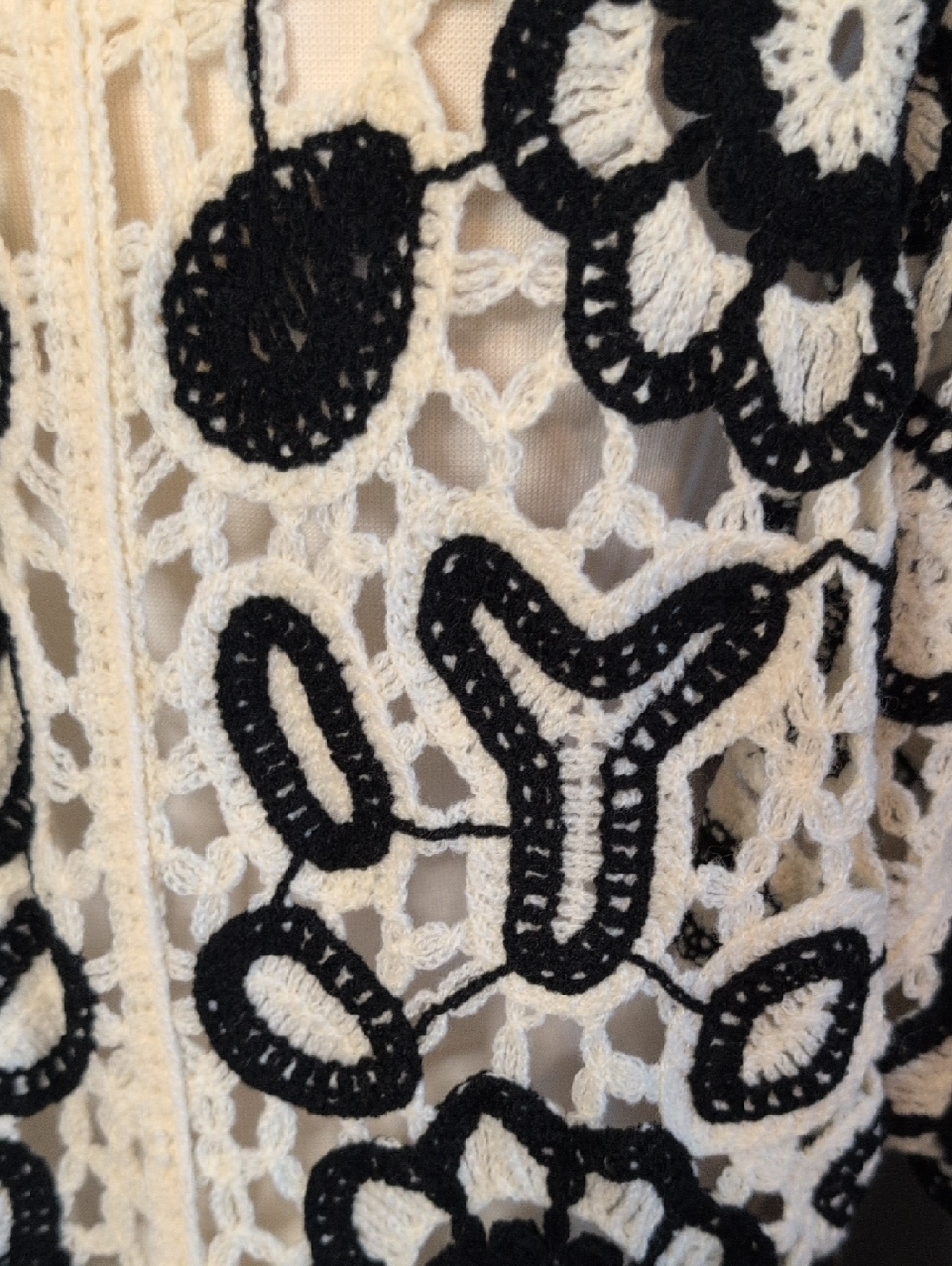 POL Black & Cream Crochet Long Cardigan Sweater - Picture 6 of 10